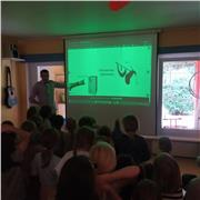Clases particulares motivadoras: Inglés A1, A2, B1, B2 y C1 (Primaria a universitarios), y de Primaria a ESO resto de asignaturas (Matemáticas, Español, Ciencias...)
